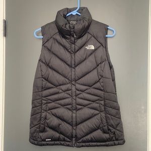Black north face puffer vest